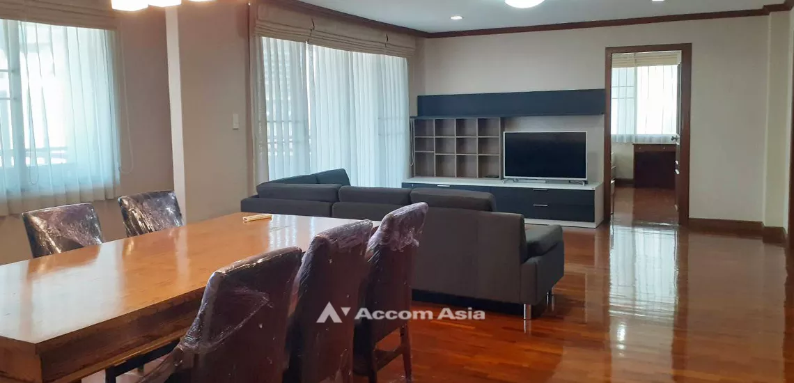  3 Bedrooms  Condominium For Rent in Sukhumvit, Bangkok  near BTS Phrom Phong (AA32026)