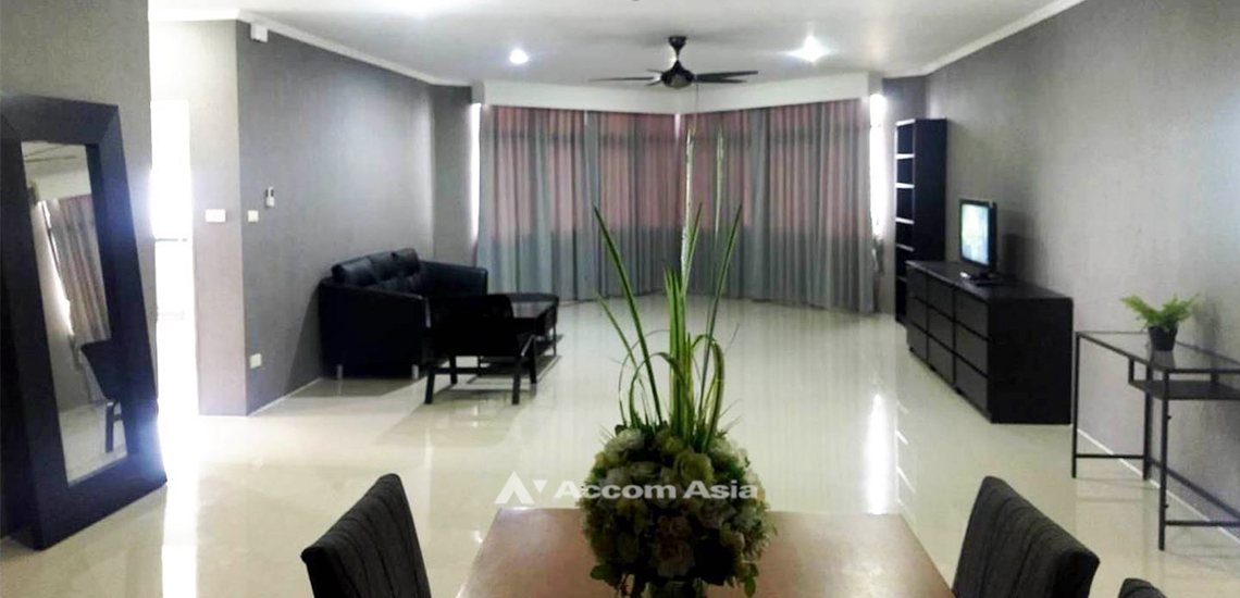  3 Bedrooms  Condominium For Rent in Sukhumvit, Bangkok  near BTS Thong Lo (AA32033)