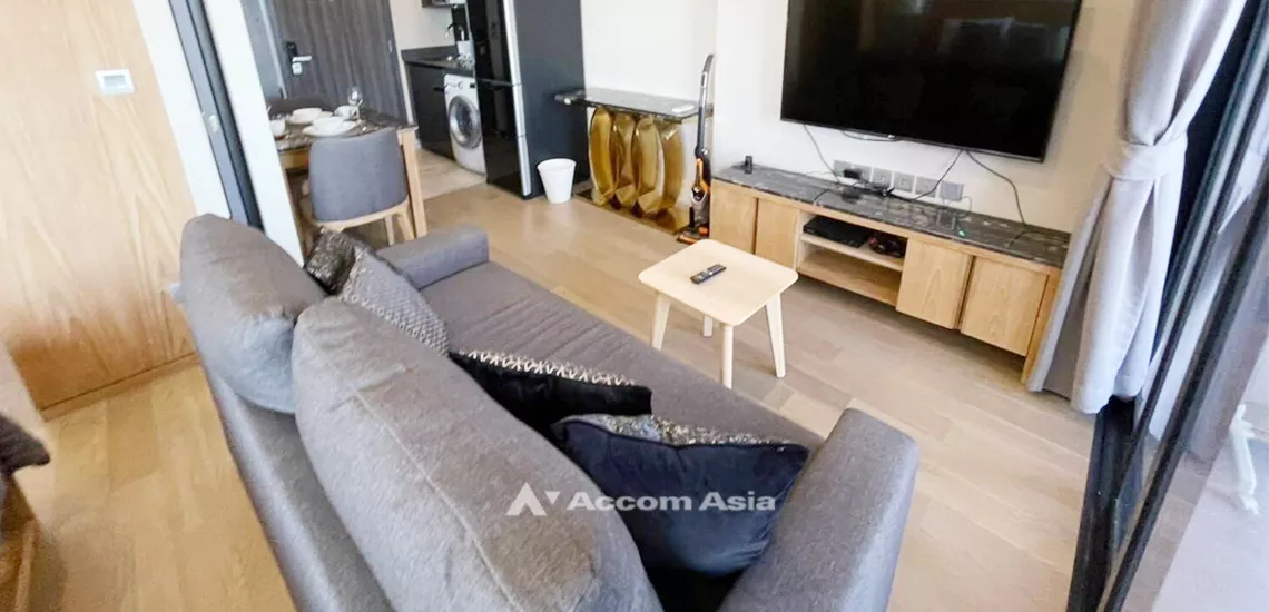  1 Bedroom  Condominium For Rent in Sukhumvit, Bangkok  near BTS Asok - MRT Sukhumvit (AA32035)