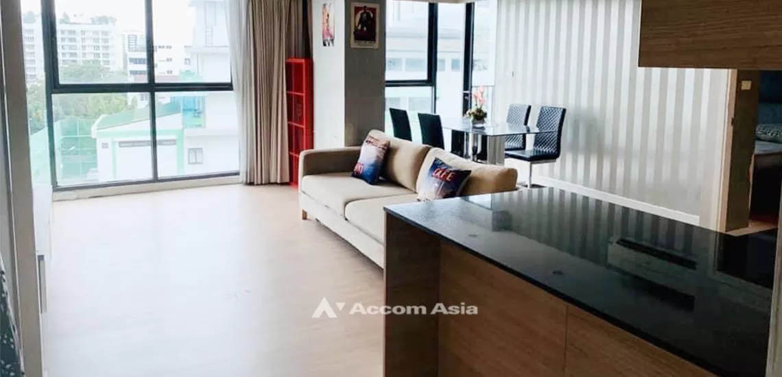  2 Bedrooms  Condominium For Sale in Sukhumvit, Bangkok  near BTS Thong Lo (AA32049)