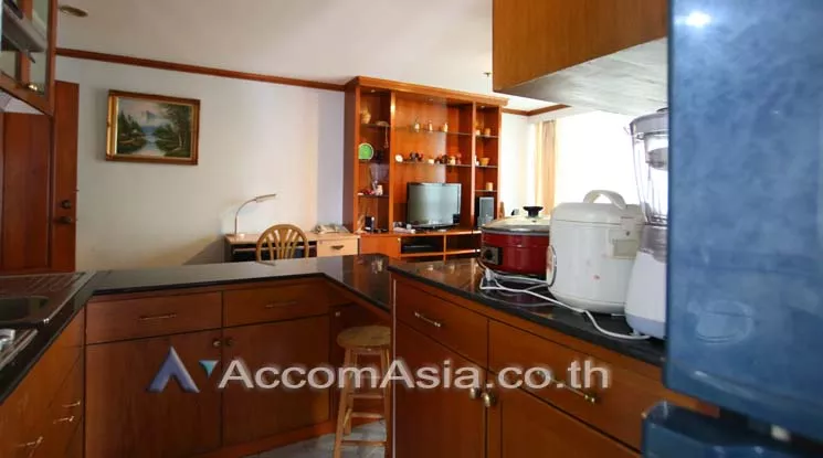  2 Bedrooms  Condominium For Rent in Sukhumvit, Bangkok  near BTS Asok - MRT Sukhumvit (24626)