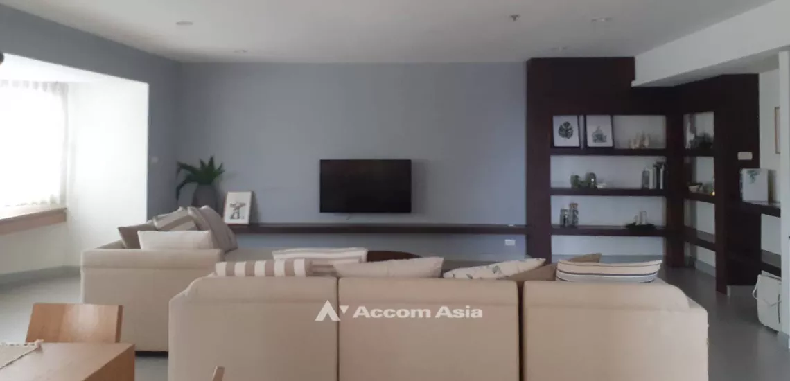  3 Bedrooms  Condominium For Rent in Sukhumvit, Bangkok  near BTS Phrom Phong (AA32076)