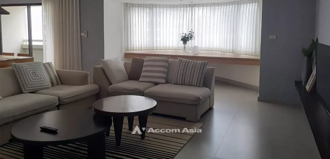  3 Bedrooms  Condominium For Rent in Sukhumvit, Bangkok  near BTS Phrom Phong (AA32076)