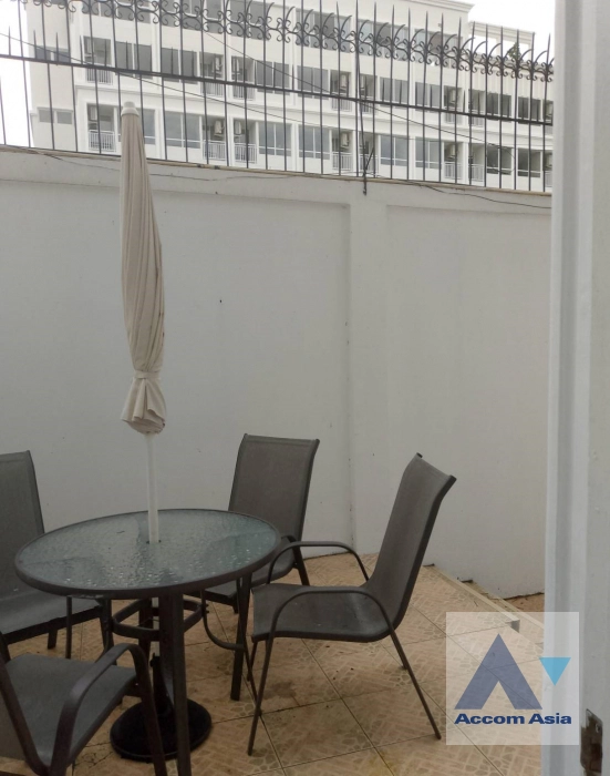 18  3 br Townhouse For Rent in Bangna ,Bangkok BTS Bearing at Fantasia Villa 2 AA32082