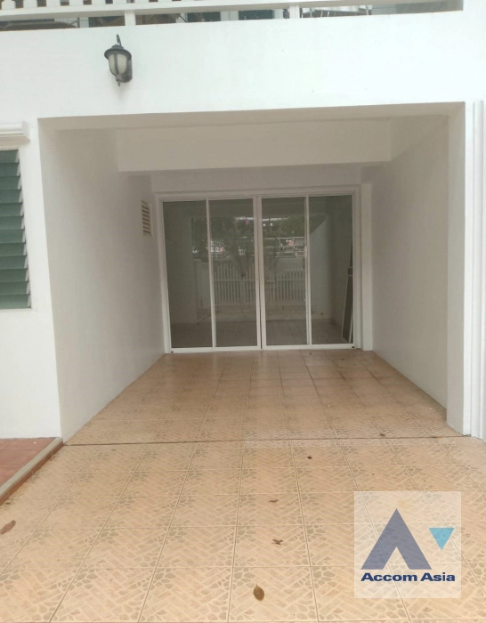 19  3 br Townhouse For Rent in Bangna ,Bangkok BTS Bearing at Fantasia Villa 2 AA32082