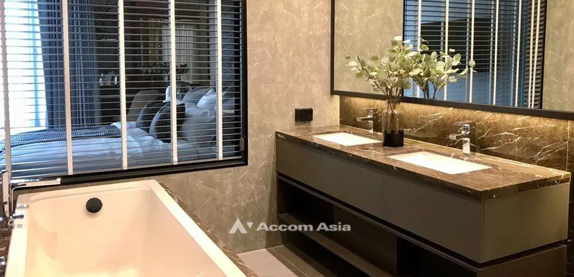 10  2 br Condominium For Sale in Ratchadaphisek ,Bangkok  at KALM Penthouse AA32102