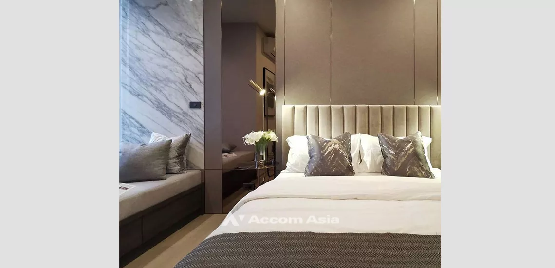 9  2 br Condominium For Sale in Ratchadaphisek ,Bangkok  at KALM Penthouse AA32102