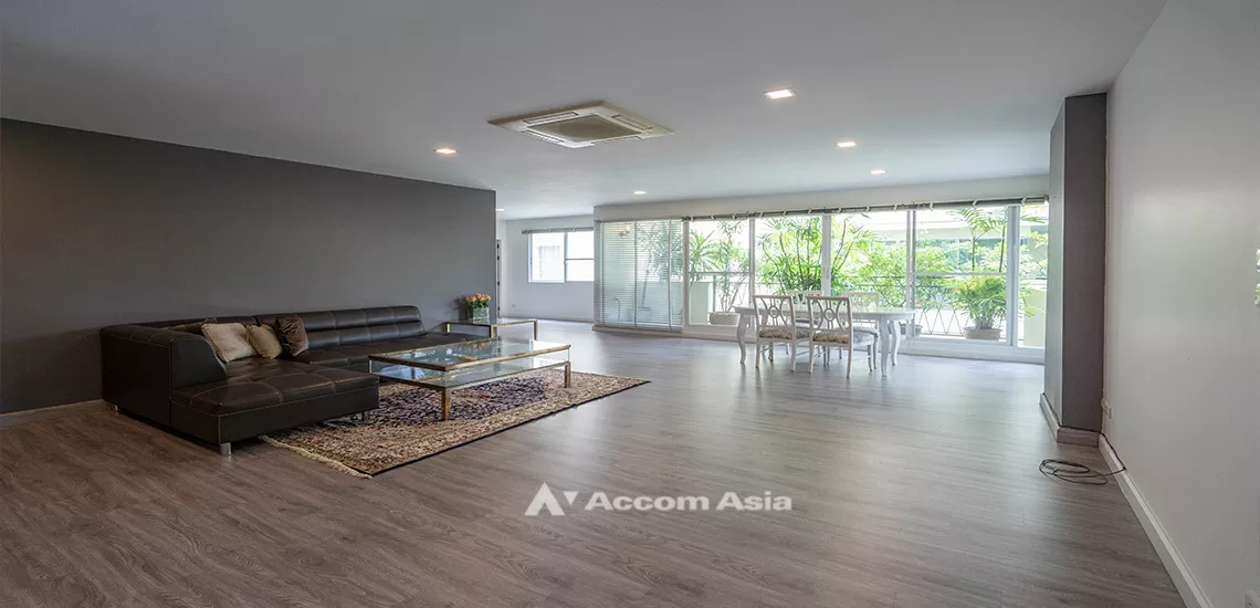 Pet friendly |  2 Bedrooms  Apartment For Rent in Sukhumvit, Bangkok  near BTS Phrom Phong (AA32103)