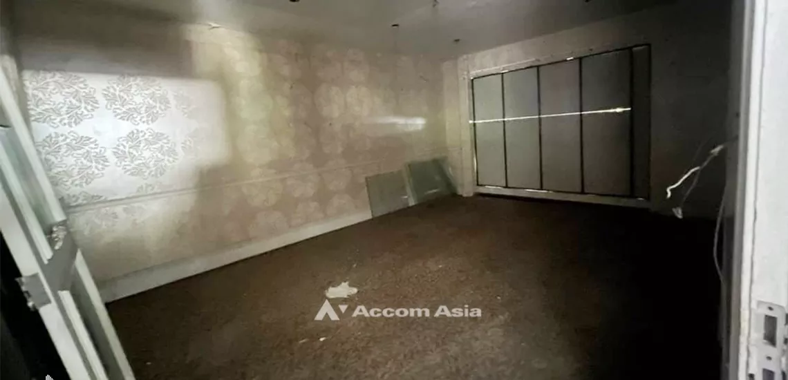 6  House For Rent in Sukhumvit ,Bangkok BTS Phrom Phong AA32110