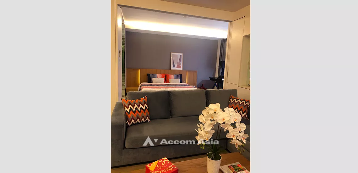  1 Bedroom  Condominium For Rent in Sukhumvit, Bangkok  near BTS Ekkamai (AA32115)