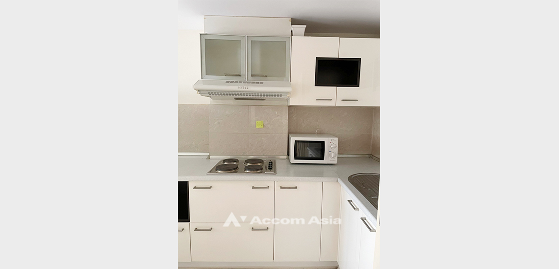  2 Bedrooms  Condominium For Rent in Sukhumvit, Bangkok  near BTS Phrom Phong (AA32119)