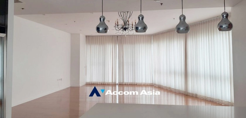 Pet friendly |  4 Bedrooms  Condominium For Rent in Sukhumvit, Bangkok  near BTS Asok - MRT Sukhumvit (AA32122)