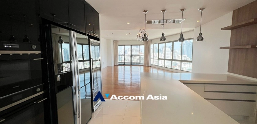 Pet friendly |  4 Bedrooms  Condominium For Rent in Sukhumvit, Bangkok  near BTS Asok - MRT Sukhumvit (AA32122)