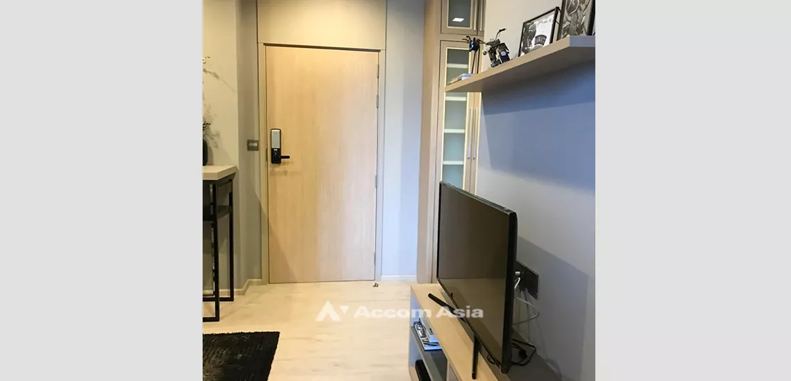 Pet friendly |  1 Bedroom  Condominium For Sale in Sukhumvit, Bangkok  near BTS Ekkamai (AA32155)