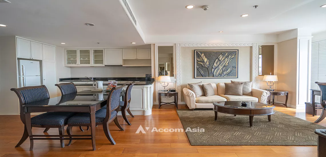  1 Bedroom  Apartment For Rent in Ploenchit, Bangkok  near BTS Ratchadamri (AA32157)