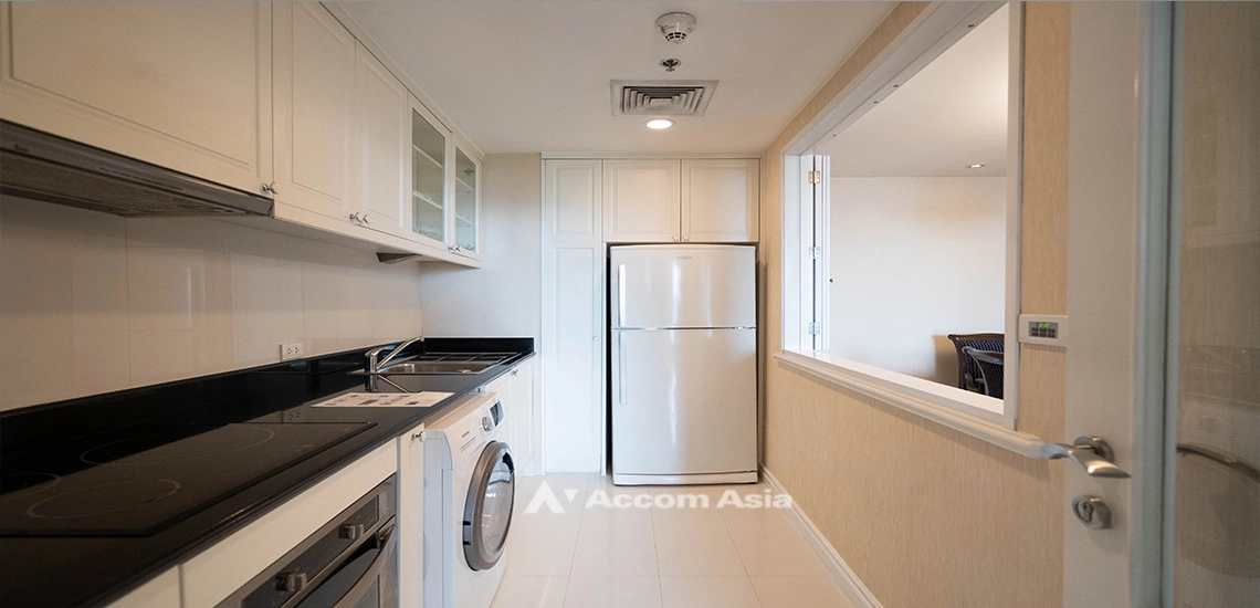 4  2 br Apartment For Rent in Ploenchit ,Bangkok BTS Ratchadamri at Thai Contemporary Place AA32159