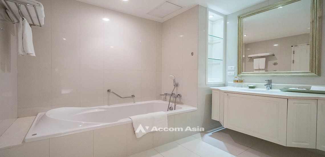 9  2 br Apartment For Rent in Ploenchit ,Bangkok BTS Ratchadamri at Thai Contemporary Place AA32159