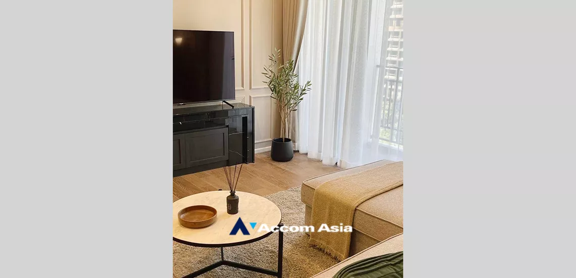 Pet friendly |  1 Bedroom  Condominium For Rent in Ploenchit, Bangkok  near BTS Ploenchit (AA32171)