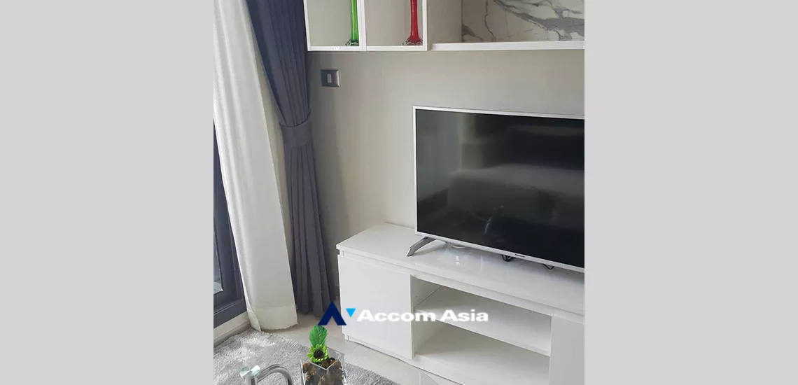  1 Bedroom  Condominium For Rent & Sale in Sukhumvit, Bangkok  near BTS Ekkamai (AA32173)