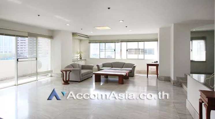  3 Bedrooms  Condominium For Rent in Sukhumvit, Bangkok  near BTS Phrom Phong (24636)