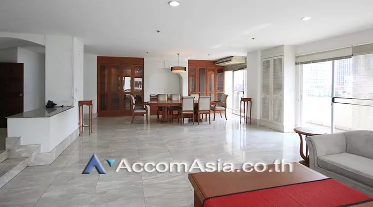  3 Bedrooms  Condominium For Rent in Sukhumvit, Bangkok  near BTS Phrom Phong (24636)