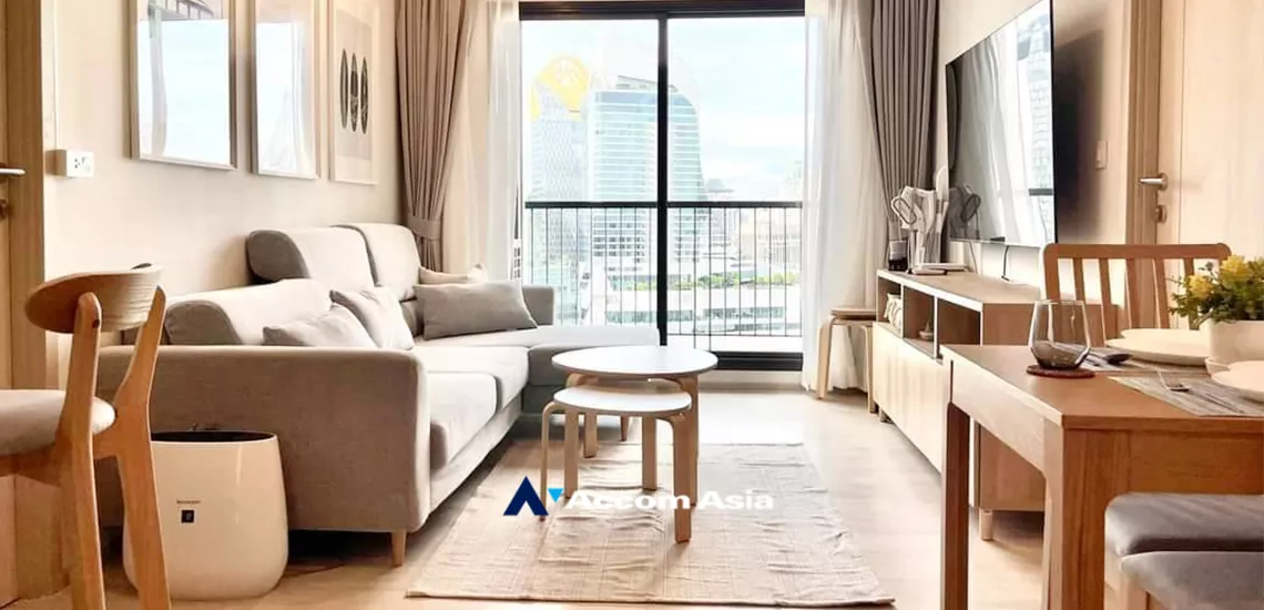  2 Bedrooms  Condominium For Rent in Ploenchit, Bangkok  near BTS Ploenchit (AA32180)