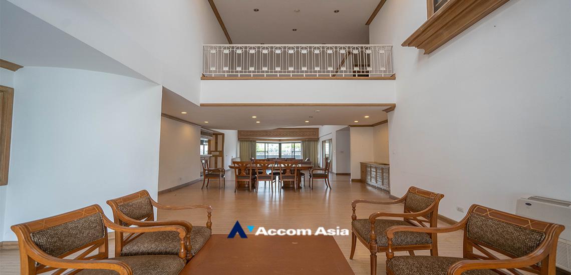 Garden, Big Balcony, Duplex Condo, Pet friendly apartment for rent in Sukhumvit at Exclusive private atmosphere, Bangkok Code AA32215