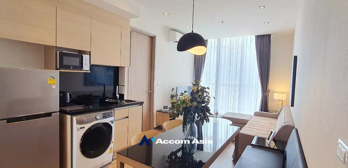  1 Bedroom  Condominium For Rent in Sukhumvit, Bangkok  near BTS Phrom Phong (AA32230)