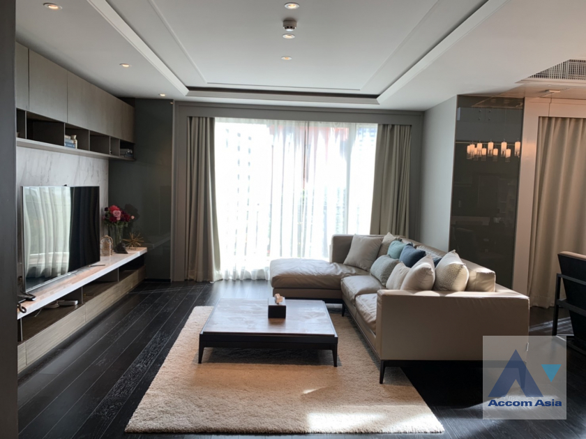 Fully Furnished, Duplex Condo |  3 Bedrooms  Condominium For Rent in Sukhumvit, Bangkok  near BTS Phrom Phong (AA32238)