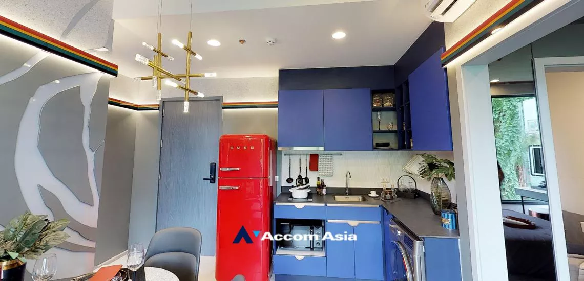  2 Bedrooms  Condominium For Sale in Sukhumvit, Bangkok  near BTS Ekkamai (AA32257)