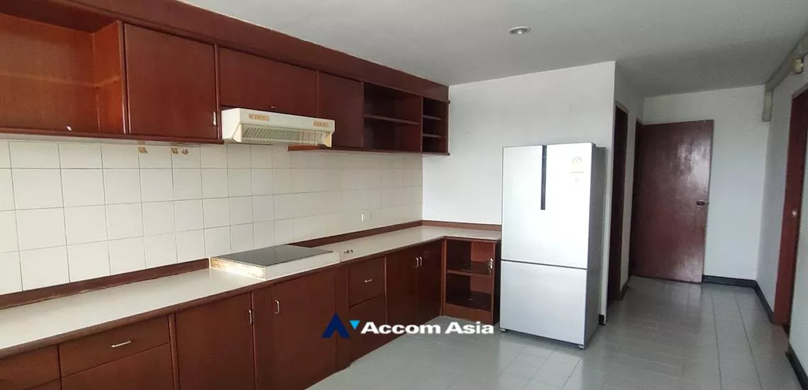  1  3 br Apartment For Rent in Sukhumvit ,Bangkok BTS Ekkamai at Ideal Place For Big Families AA32266