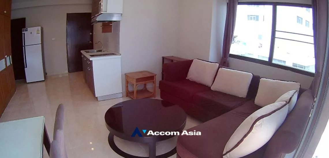  1 Bedroom  Condominium For Rent in Sukhumvit, Bangkok  near BTS Nana (AA32274)