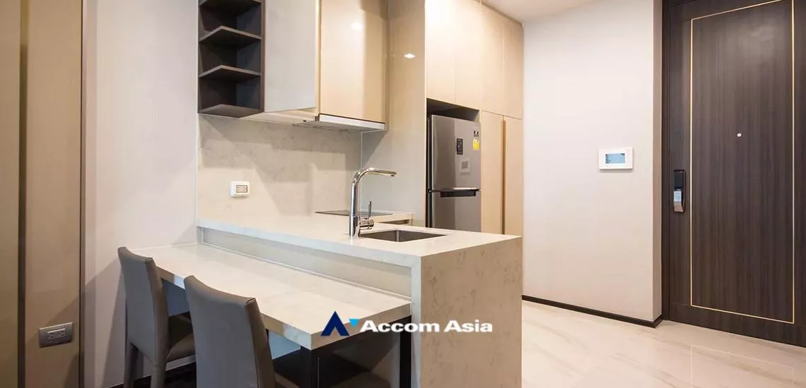  1 Bedroom  Condominium For Rent in Sukhumvit, Bangkok  near BTS Phrom Phong (AA32283)