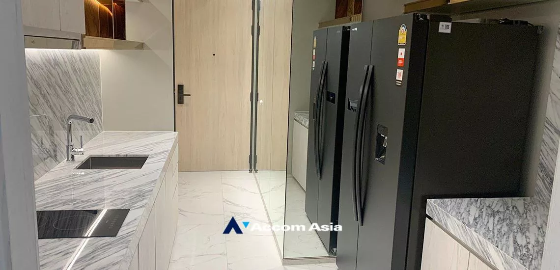  2 Bedrooms  Apartment For Rent in Sukhumvit, Bangkok  near BTS Phrom Phong (AA32295)