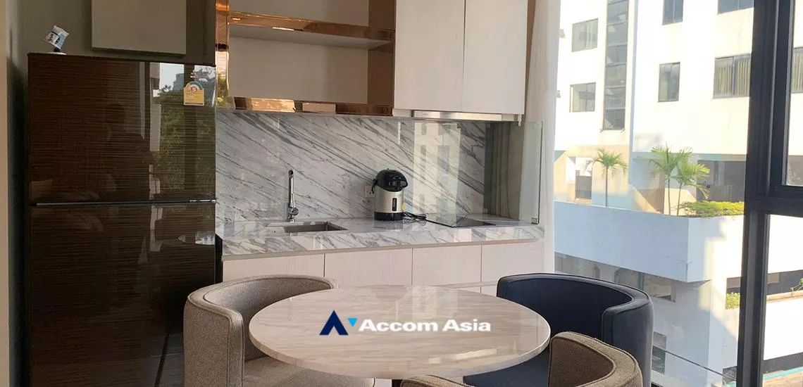  2 Bedrooms  Apartment For Rent in Sukhumvit, Bangkok  near BTS Phrom Phong (AA32296)