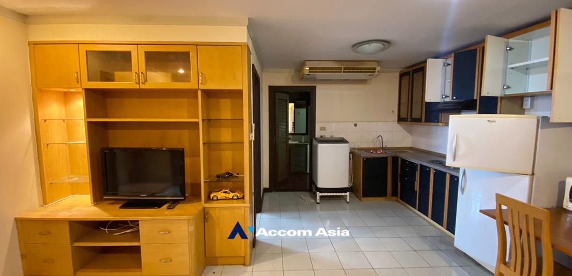  2 Bedrooms  Condominium For Sale in Sukhumvit, Bangkok  near BTS Phrom Phong (AA32302)