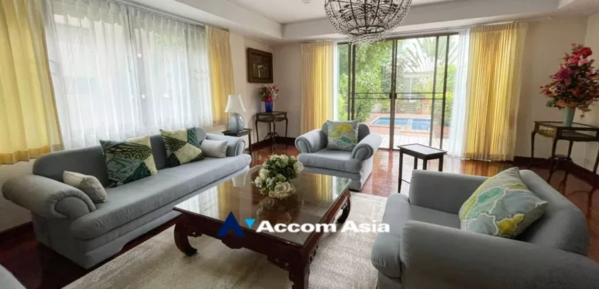 Corner Unit, Pet friendly |  Thonglor Garden Place Townhouse  4 Bedroom for Rent BTS Thong Lo in Sukhumvit Bangkok