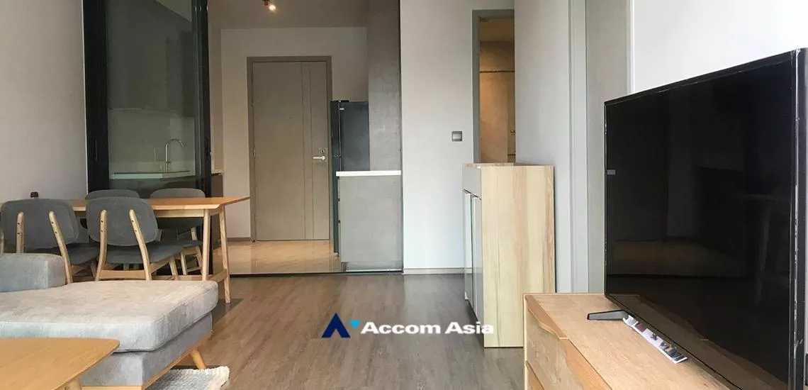  2 Bedrooms  Condominium For Rent in Sukhumvit, Bangkok  near BTS Ekkamai (AA32332)