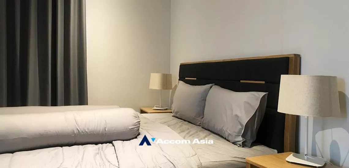  2 Bedrooms  Condominium For Rent in Sukhumvit, Bangkok  near BTS Ekkamai (AA32332)