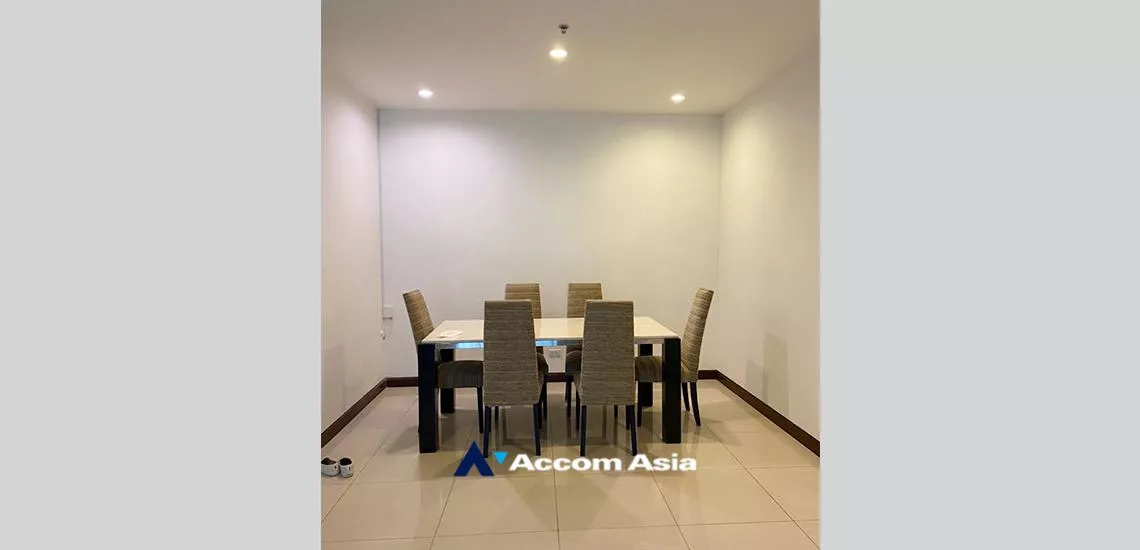  3 Bedrooms  Condominium For Rent in Sukhumvit, Bangkok  near BTS Nana (AA32333)