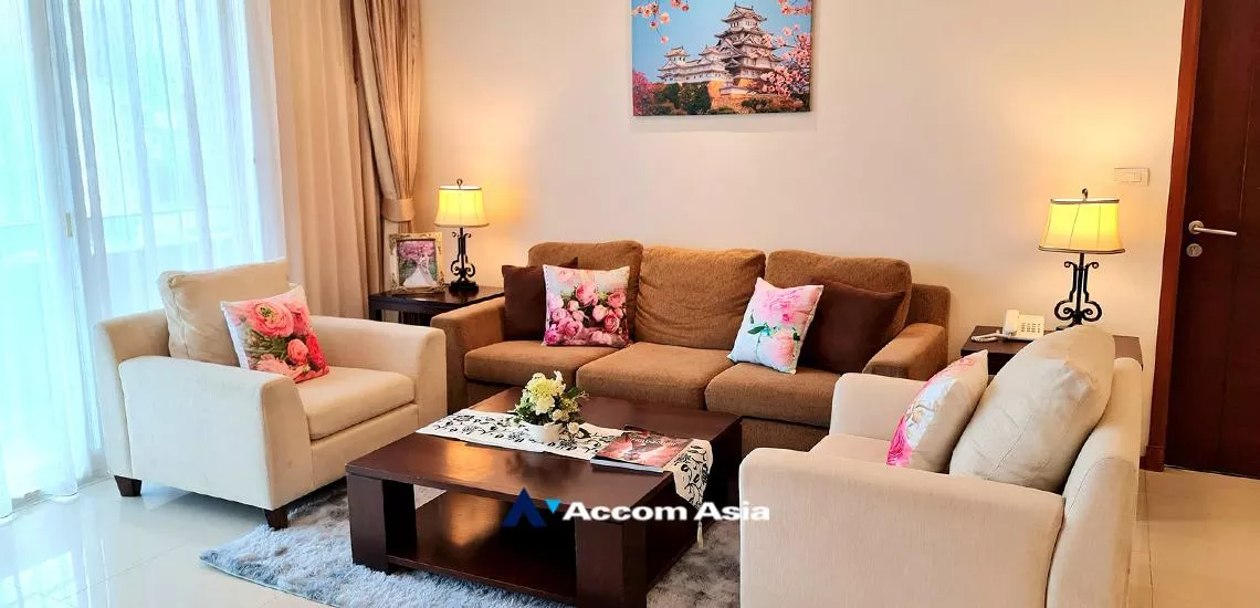 Pet friendly |  3 Bedrooms  Apartment For Rent in Sukhumvit, Bangkok  near BTS Phrom Phong (AA32353)