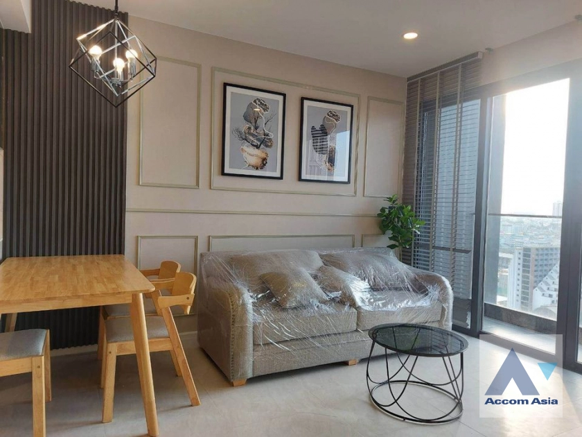  1 Bedroom  Condominium For Rent & Sale in Ploenchit, Bangkok  near BTS National Stadium (AA32355)