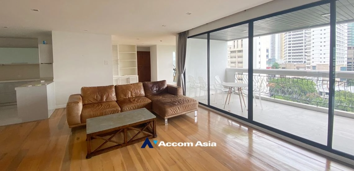 Pet friendly |  3 Bedrooms  Condominium For Rent in Sukhumvit, Bangkok  near BTS Phrom Phong - MRT Phetchaburi (AA32370)