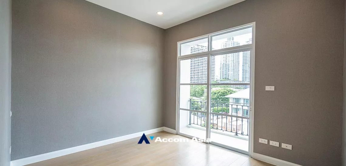 5  1 br Condominium For Sale in Sukhumvit ,Bangkok BTS Thong Lo at Verde Sukhumvit 49/15 AA32382