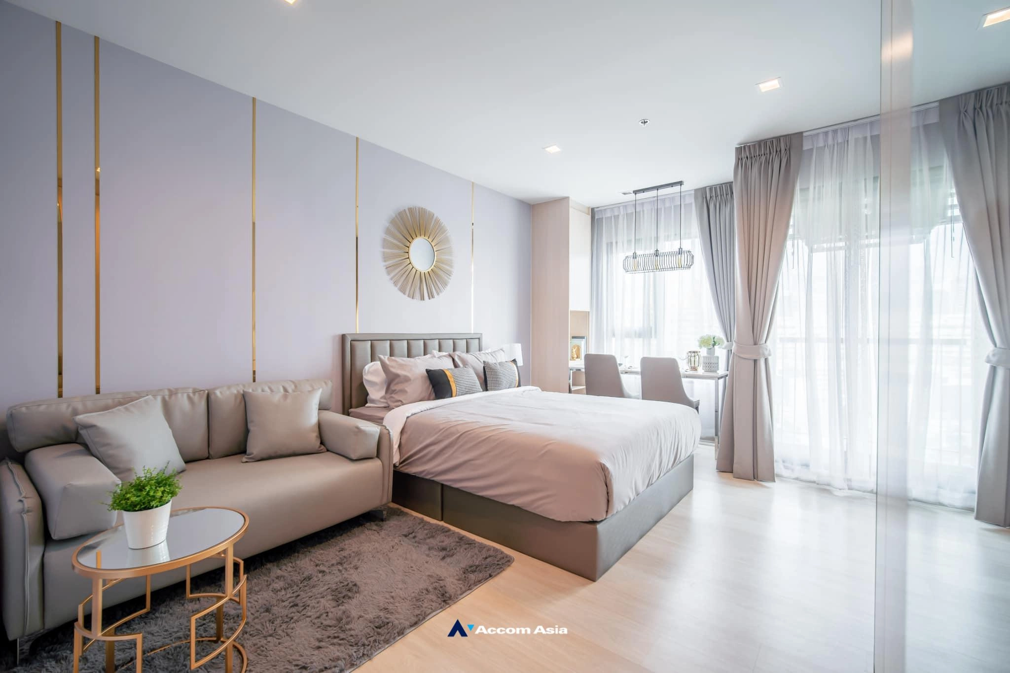  Condominium For Rent in Ploenchit, Bangkok  near BTS Ploenchit (AA32388)