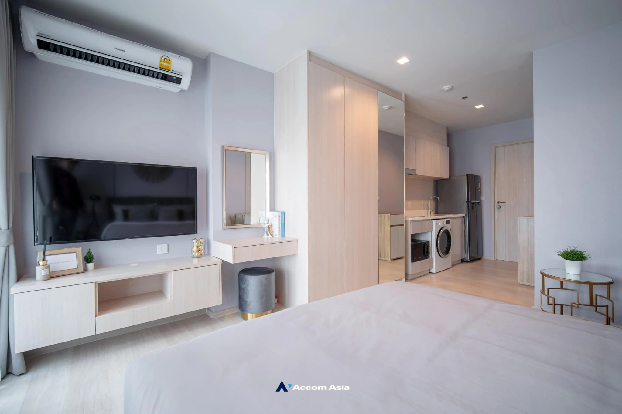  Condominium For Rent in Ploenchit, Bangkok  near BTS Ploenchit (AA32388)