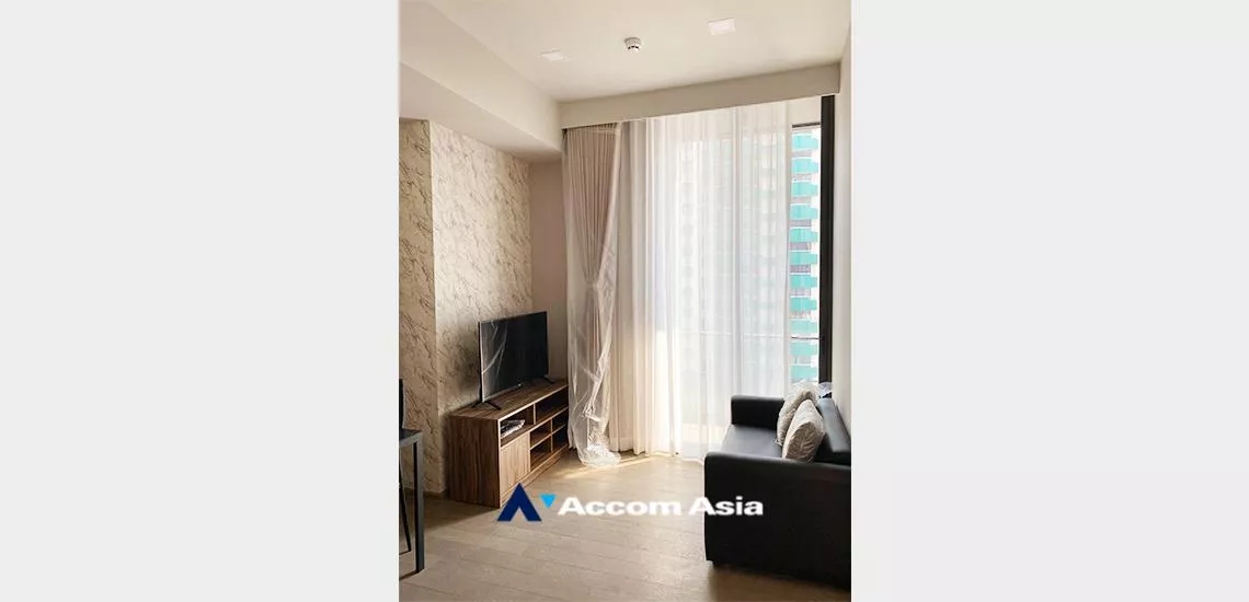  1 Bedroom  Condominium For Rent in Sukhumvit, Bangkok  near BTS Asok - MRT Sukhumvit (AA32389)