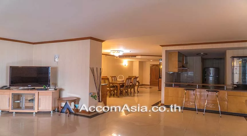 Pet friendly |  2 Bedrooms  Condominium For Rent in Sukhumvit, Bangkok  near BTS Asok - MRT Sukhumvit (24659)