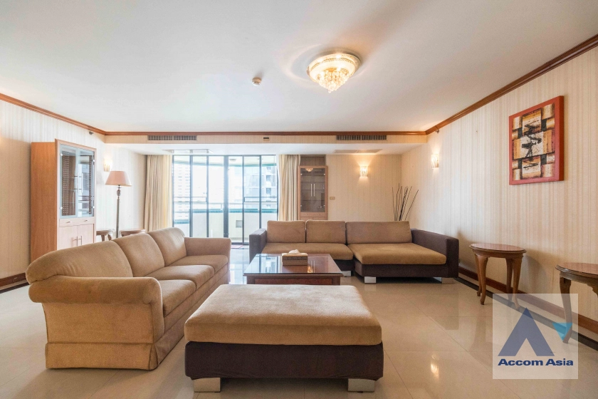 Pet friendly |  2 Bedrooms  Condominium For Rent in Sukhumvit, Bangkok  near BTS Asok - MRT Sukhumvit (24659)