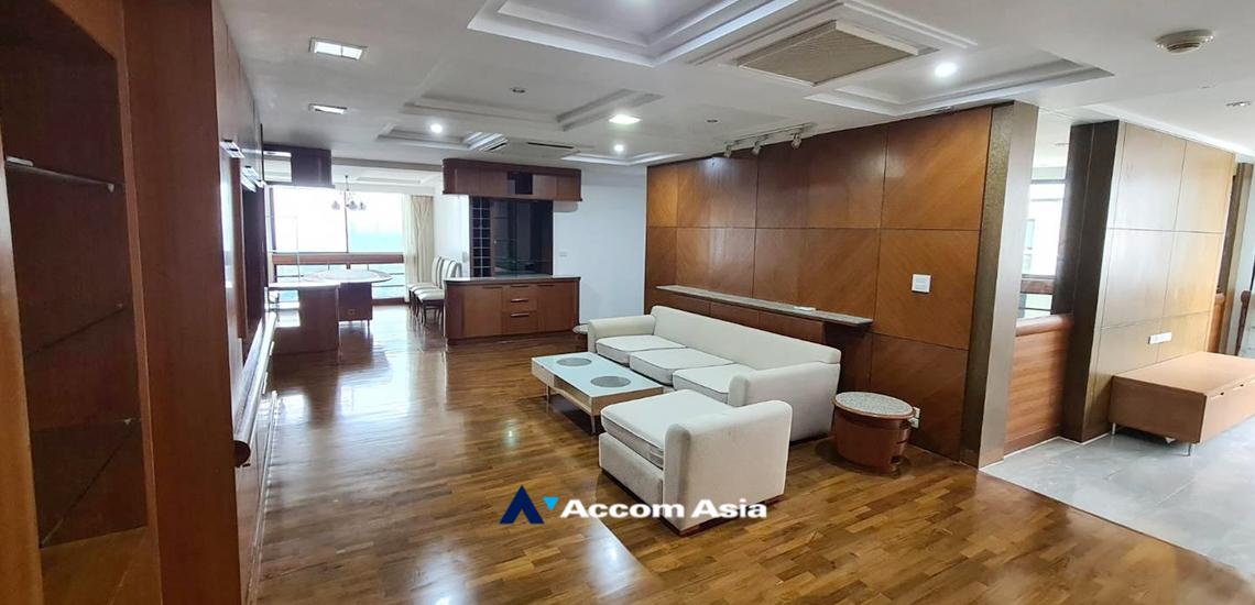 Pet friendly |  3 Bedrooms  Condominium For Rent in Sukhumvit, Bangkok  near BTS Phrom Phong (AA32407)